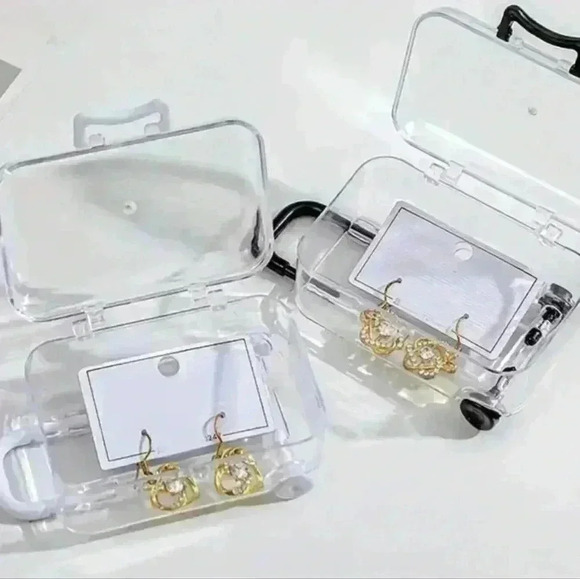 Chic mini suitcase clear storge box for jewelry or beads, or as a gift box. - Picture 2 of 3